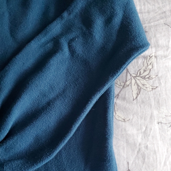 Oat New York Teal Cropped Sweater - Picture 4 of 4